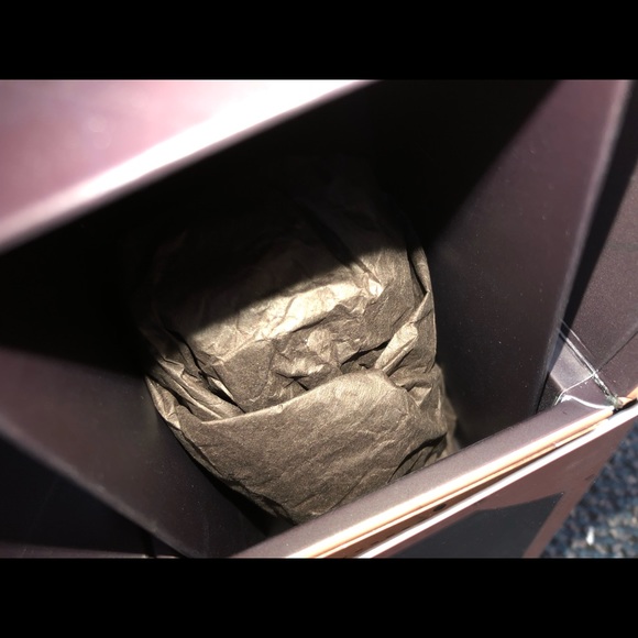 New in 📦❗️Laura Mercier “The iconics” Kit - Picture 4 of 7